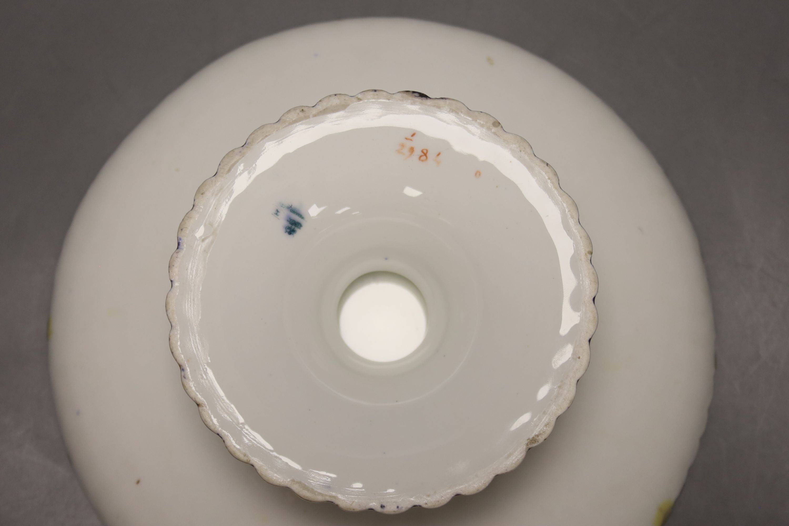 A Copeland pedestal dish, decorated with pheasants, diameter 21cm